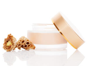 كريم شمع العسل