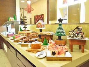 سيكون الفريق على أتم استعداد لملء ليلة رأس السنة بالسحر والبهجة من خلال فعالياته الاحتفالية المذهلة.