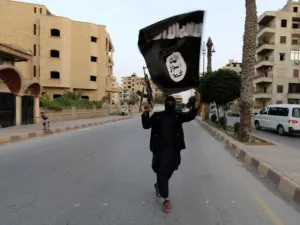 صحيفة فرنسية: هزيمة "داعش" خبر غير سار للغرب

