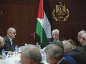 Palestinian President Mahmud Abbas heads a meeting with the Palestine Liberation Organisation’s (PLO) executive committee at his office in the West Bank city of Ramallah on March 1, 2016. (AFP/Fadi Arouri)