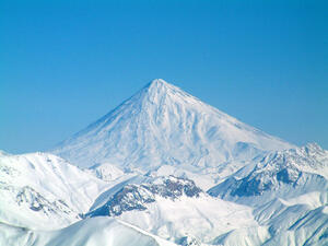 Iran's Mount Davamand in winter. (Wikimedia Commons)