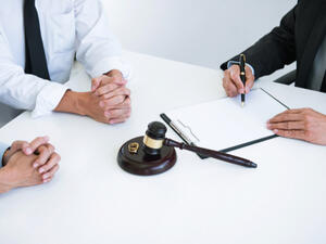 من الأسباب التي تؤدي إلى الطلاق قلة الخبرة بشؤون الزواج
