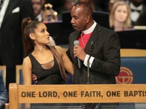 Bishop and Ariana Grande in compromising position (Twitter)