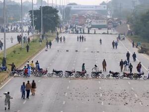 Protest in Pakistan (Thwitter)