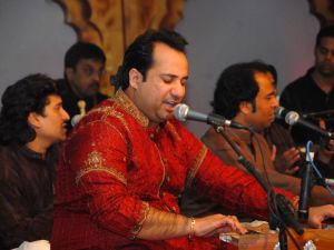 Legendary Pakistani singer Rahat Fateh Ali Khan (Twitter)