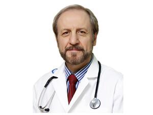 الدكتور علام القوتلي، استشاري أمراض القلب والأوعية والتداخلات القلبية الوعائية ورئيس قسم القلب