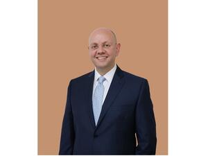 Ammar Safar, Consultant Ophthalmologist and Vitreoretinal Surgeon