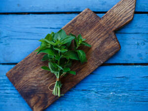 من فوائد النعناع أنه يهدىء الأعصاب