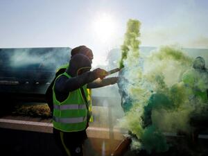 Egyptian lawyer held for wearing yellow vest  (Twitter)