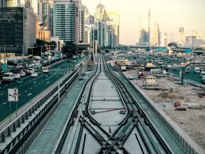 The UAE is still on track to implement VAT from January 1, 2018.