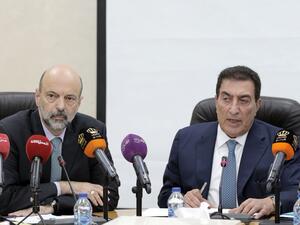 Jordanian Lower House Speaker Atef Tarawneh with Prime Minister Omar Razzaz. (Twitter/ @Parliament_Jo)