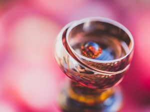 The average dowry in Oman costs about $7,800 and often drives young couples into debt to pay for the wedding. (Shutterstock)