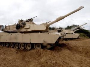 دبابات أمريكية من طراز ابرامز
