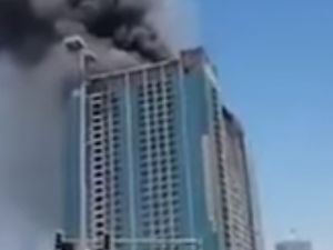 حريق في برج تحت الإنشاء في أبوظبي