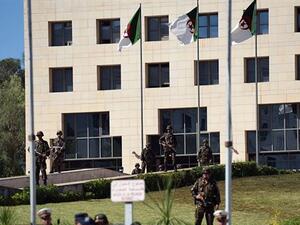 الشرطة الجزائرية تحبط محاولة انتحار جماعي

