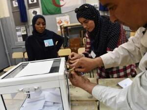 الجزائريون يصوتون في انتخابات محلية بلا رهانات

