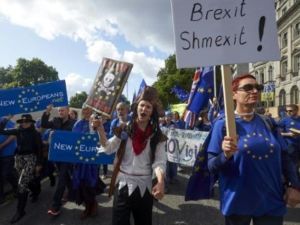 تظاهرة ضد بريكست تجوب شوارع لندن
