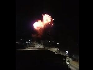 لحظة تدمير الصواريخ الإسرائيلية لمقر فضائية الأقصى بغزة