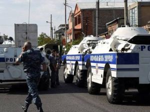 احتجاز أطباء رهائن في مركز شرطة بالعاصمة الارمينية