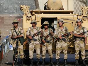 افراد من الجيش المصري