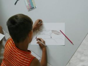 طفل في مركز لتأهيل اللاجئين في تيرفينز في النمسا
