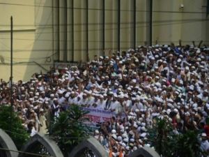 اسلاميو بنغلادش يدعون لاعلان "الحرب" على بورما
