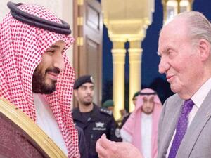 خوان كارلوس خلال لقائه مع ابن سلمان