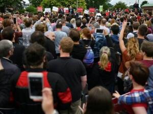 الشباب الناقم على بريكست يقلب معادلة الانتخابات البريطانية