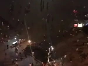 سيارة تداهم ساحة مكتظة بالصين فتقتل وتجرح العشرات