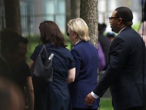 كلينتون يُغشى عليها بعد اصابتها باعياء خلال مراسم 11 ايلول