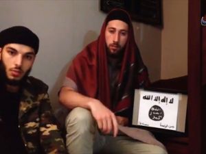 شريط يظهر منفذي الاعتداء على الكنيسة بفرنسا يبايعان “داعش”
