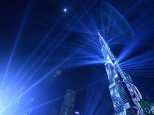 دبي تستقبل 2018 بعرض ليزر مبهر على برج خليفة