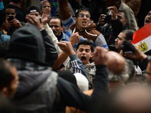 ارشيف/ متظاهرون في القاهرة