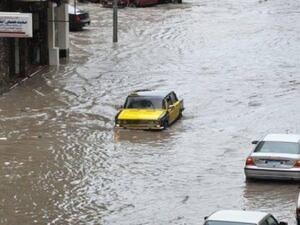 السيول تقتل وتصيب عشرات الأشخاص في مصر