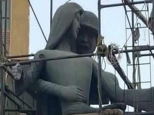 صورة للتمثال الذي اثار الجدل في سوهاج