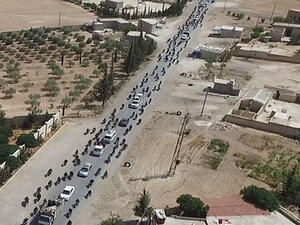 صور لاستخدام داعش دروعا بشرية للفرار من منبج