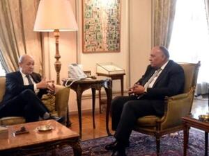 وزير الخارجية الفرنسي جان ايف لودريان خلال لقائه نظيره المصري سامح شكري في القاهرة
