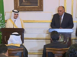 وزير الخارجية المصري سامح شكري ونظيره السعودي عادل الجبير عقب اجتماع في القاهرة الاحد