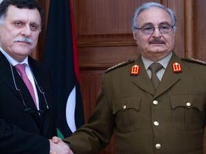 طريق ليبيا إلى المستقبل غامض رغم تجاوز مأزق بين حفتر والسراج