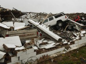 الاعصار "هارفي" يخلف قتيلا ودمارا وفيضانات في ولاية تكساس