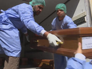 العراق يسلم الهند رفات 38 عاملاً قتلهم داعش