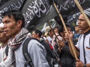 إندونيسيا تحل “حزب التحرير” الاسلامي
