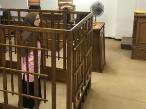 الجهادية الفرنسية جميلة بوطوطعو عند مثولها أمام المحكمة في بغداد
