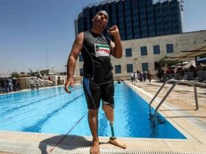 عراقي فقد ساقه اليسرى قرب حوض السباحة في اربيل
