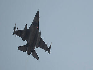 تحطم طائرة اف- 16 اسرائيلية كانت عائدة من قصف مواقع في غزة