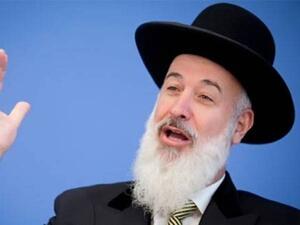 السجن لكبير الحاخامين الاسرائيلي السابق لادانته بتلقي رشاوى