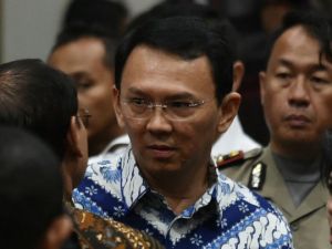 الحكم بالسجن لعامين على حاكم جاكرتا المدان بإهانة الإسلام

