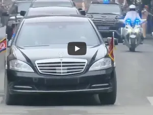 وصول "كيم" الى هانوي للقاء ترامب في موكب يخطف الانظار