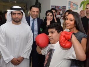 كيم كردشيان خلال زيارتها للمركز