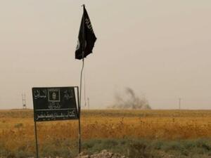 راية لتنظيم الدولة الاسلامية قرب كركوك

